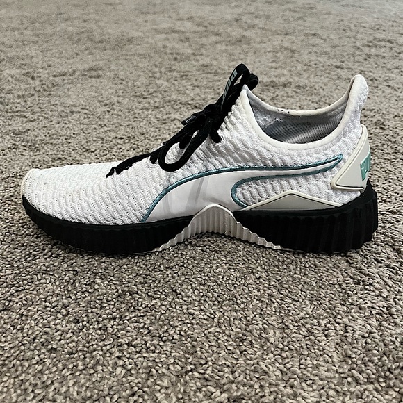 Puma women’s black, blue, and white mesh sneakers 🩵 - Picture 7 of 7